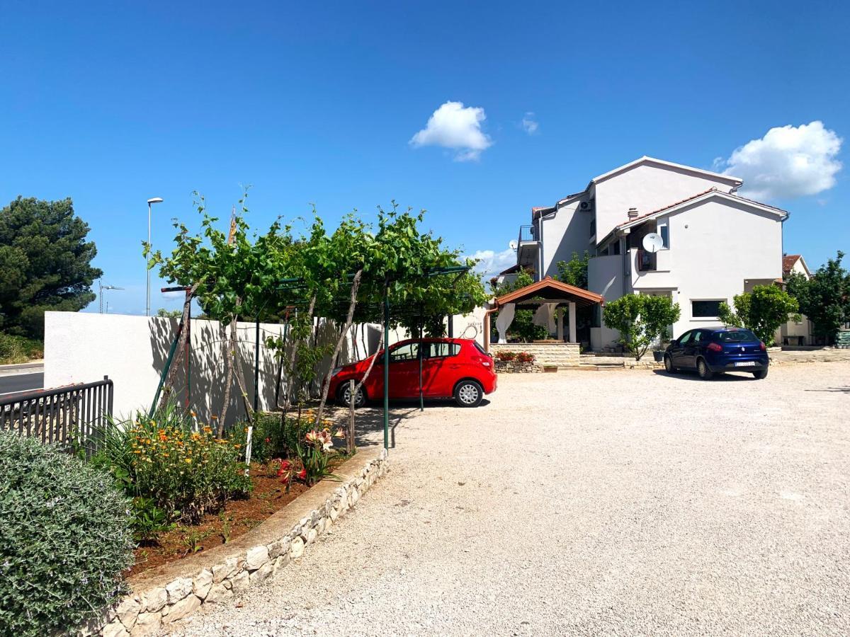 Apartmani Kardum Brodarica Бродарица Экстерьер фото